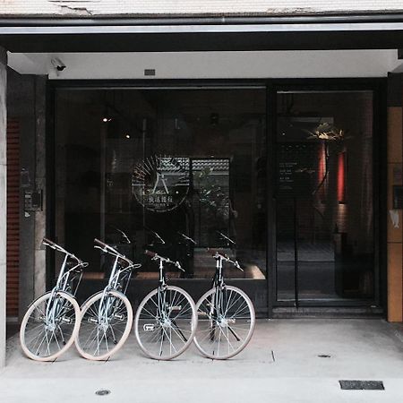 Hii-Hubs B&B Tainan Exterior foto