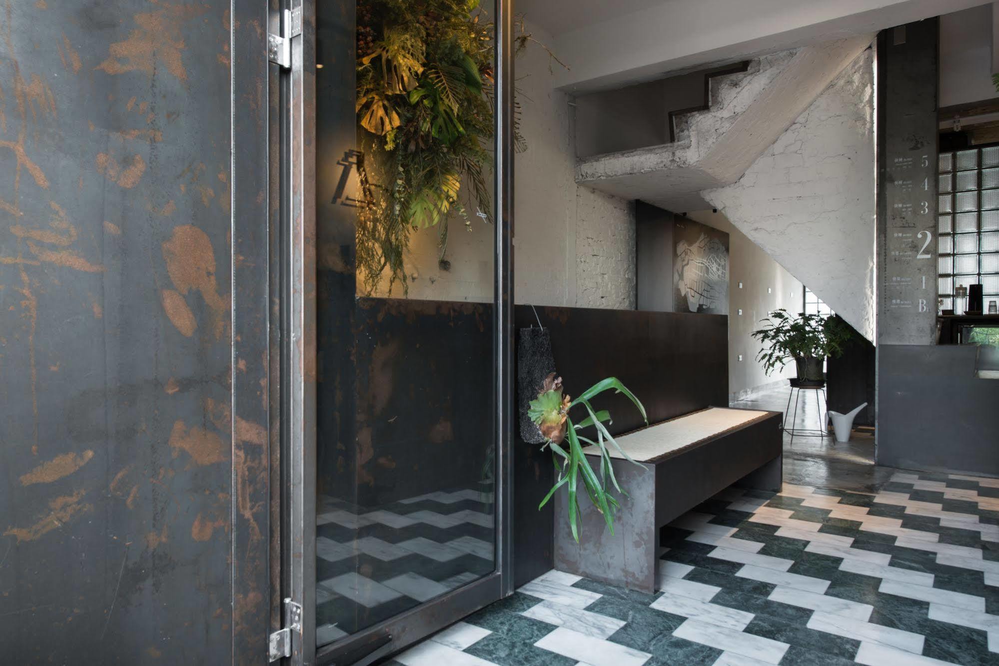 Hii-Hubs B&B Tainan Exterior foto
