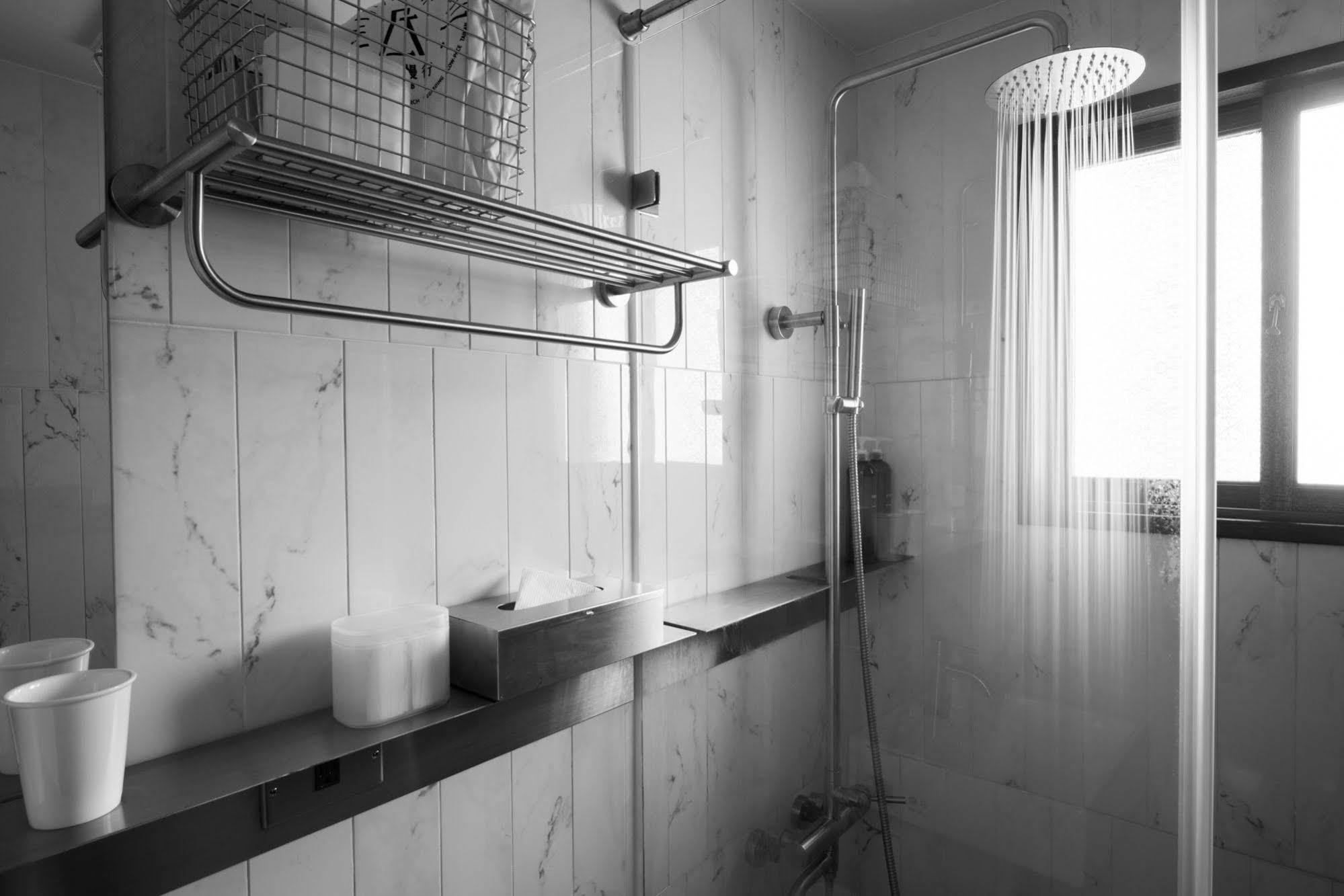Hii-Hubs B&B Tainan Exterior foto