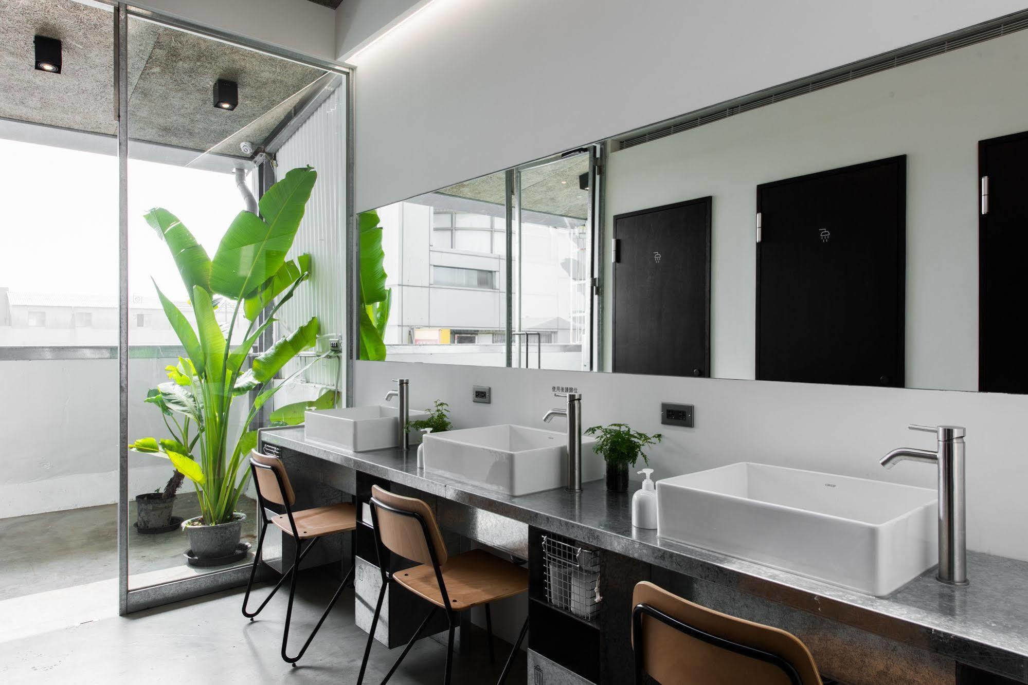 Hii-Hubs B&B Tainan Exterior foto