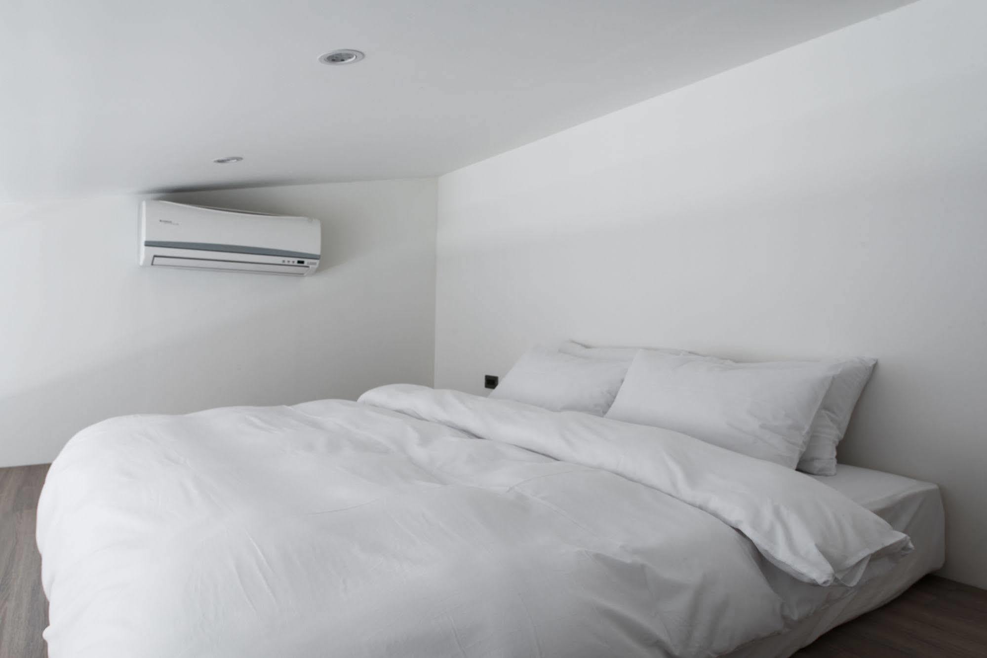 Hii-Hubs B&B Tainan Exterior foto