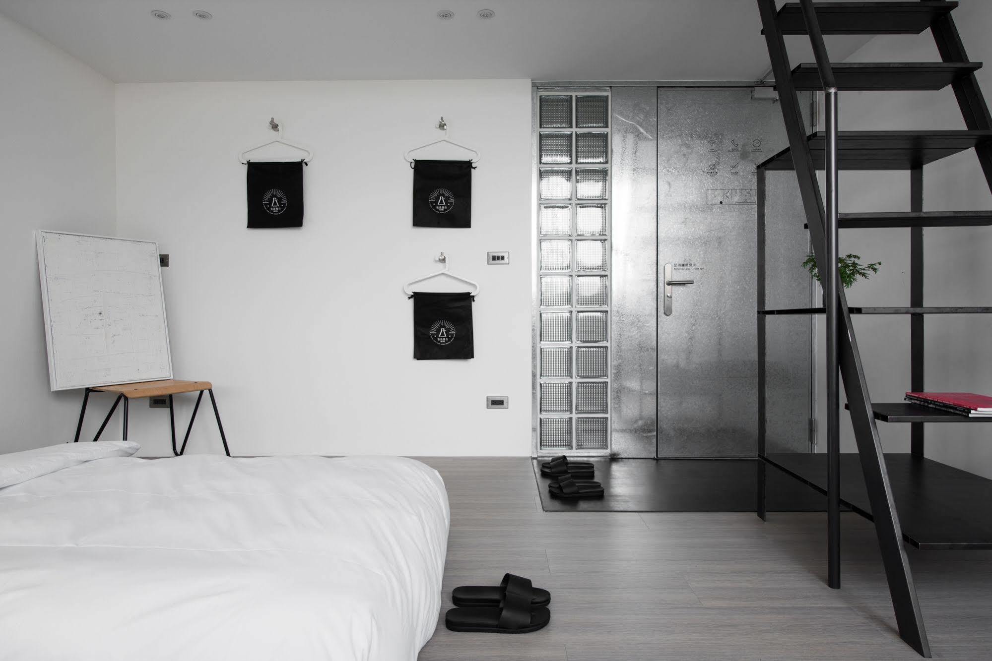 Hii-Hubs B&B Tainan Exterior foto