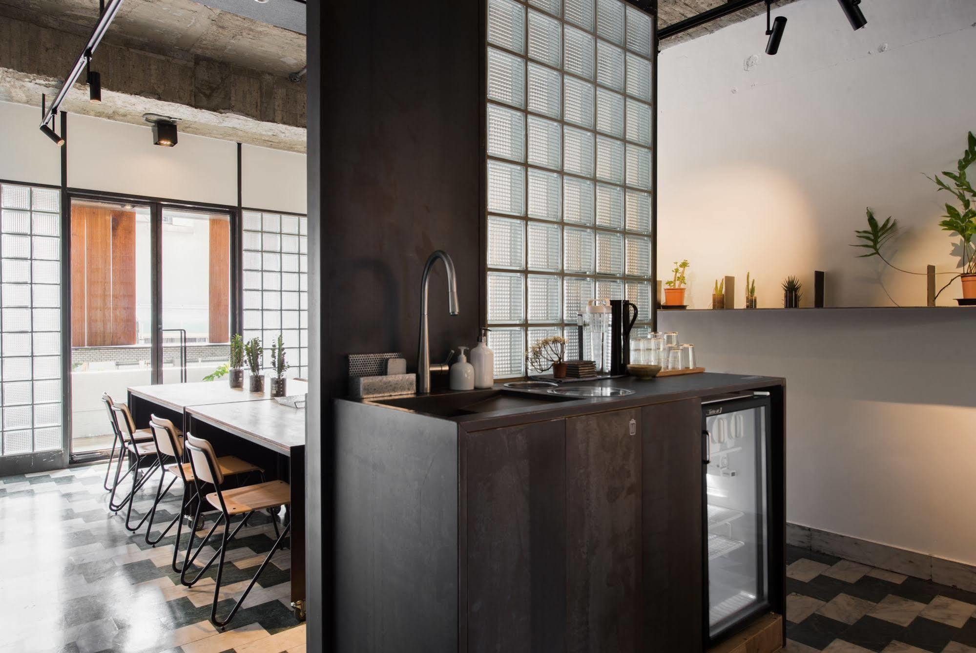 Hii-Hubs B&B Tainan Exterior foto
