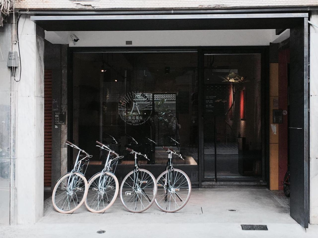 Hii-Hubs B&B Tainan Exterior foto